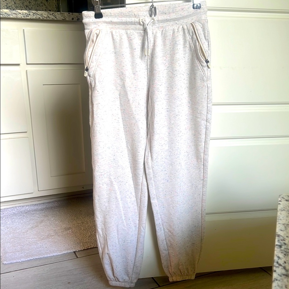 Athleta- Girl’s Cream Jogger Pants- no tag